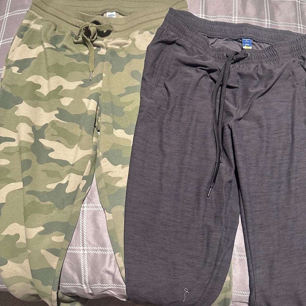 Old Navy Kids Camouflage and Charcoal Joggers